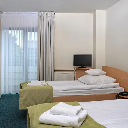 Resort Green Park Conference Centre 3*