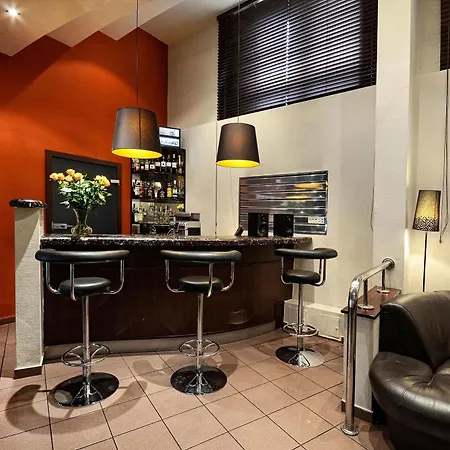 Resort Green Park Conference Centre 3*